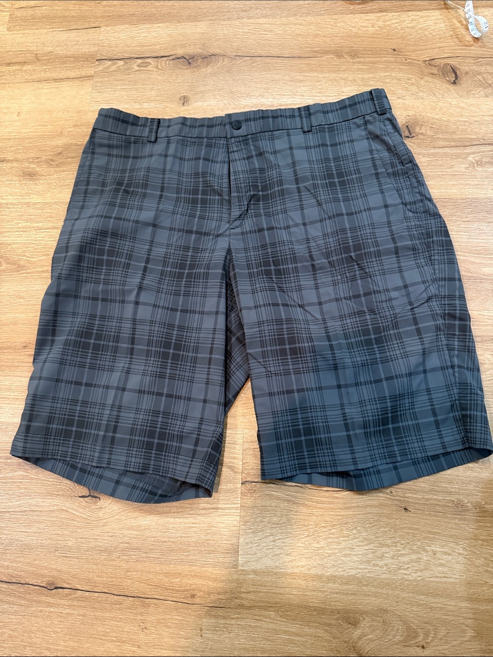 Nike Men's Black and Gray Plaid Flat-Front Shorts